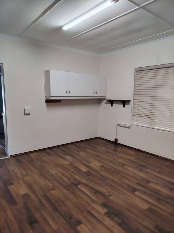 4 Bedroom Property for Sale in Sandbaai Western Cape